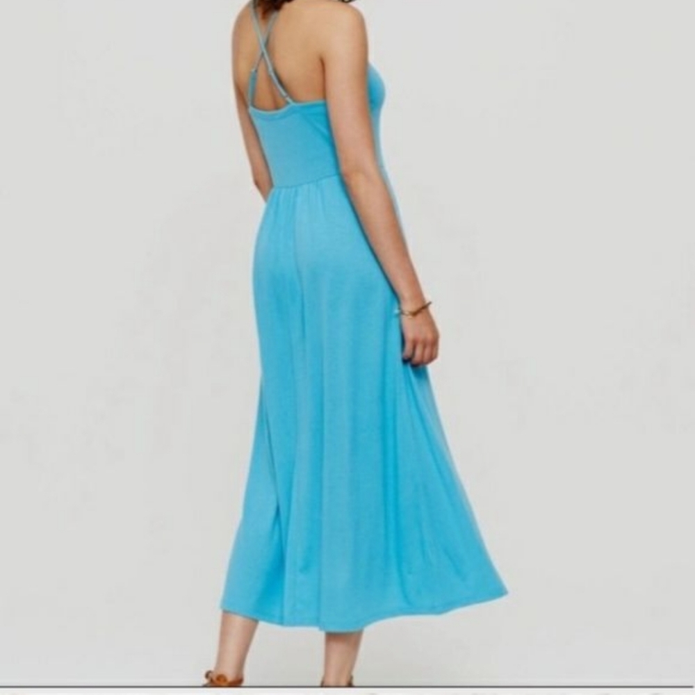 NWT Lou & Grey s cutaway midi stretchy soft criss cross straps